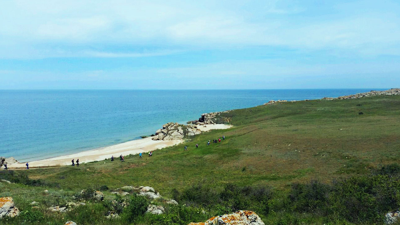 Генеральские пляжи на отдыхе на Азовском море в Крыму фото